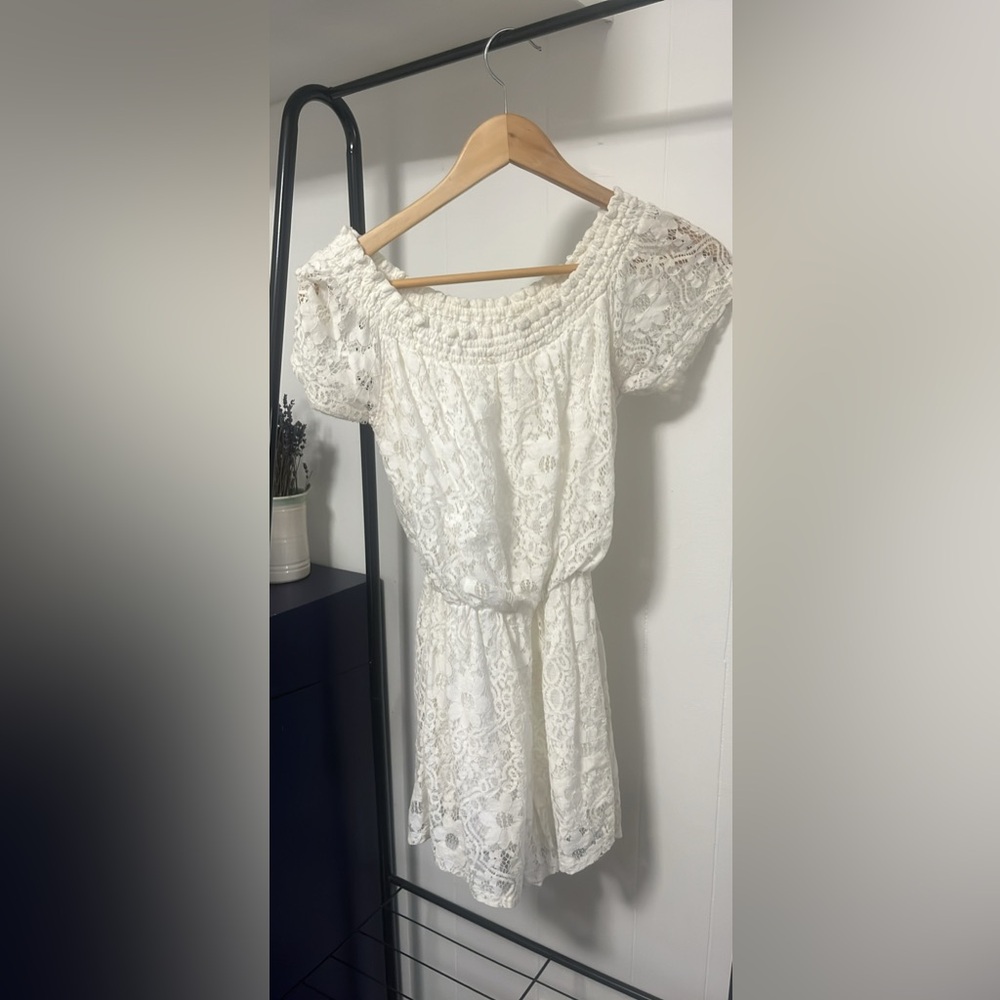 Hollister White Lace Off-Shoulder Dress
